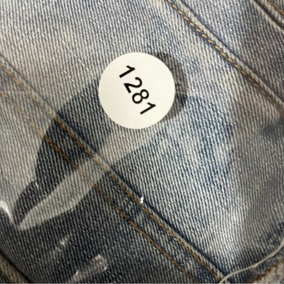 Refuge medium wash cut out denim jacket size large - Picture 5 of 5